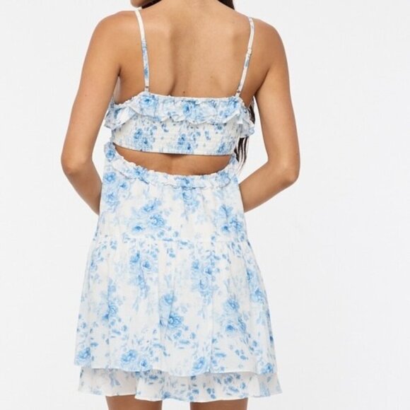 1 LEFT!! GREAT ESCAPE BLUE FLORAL MINI DRESS - Picture 3 of 3